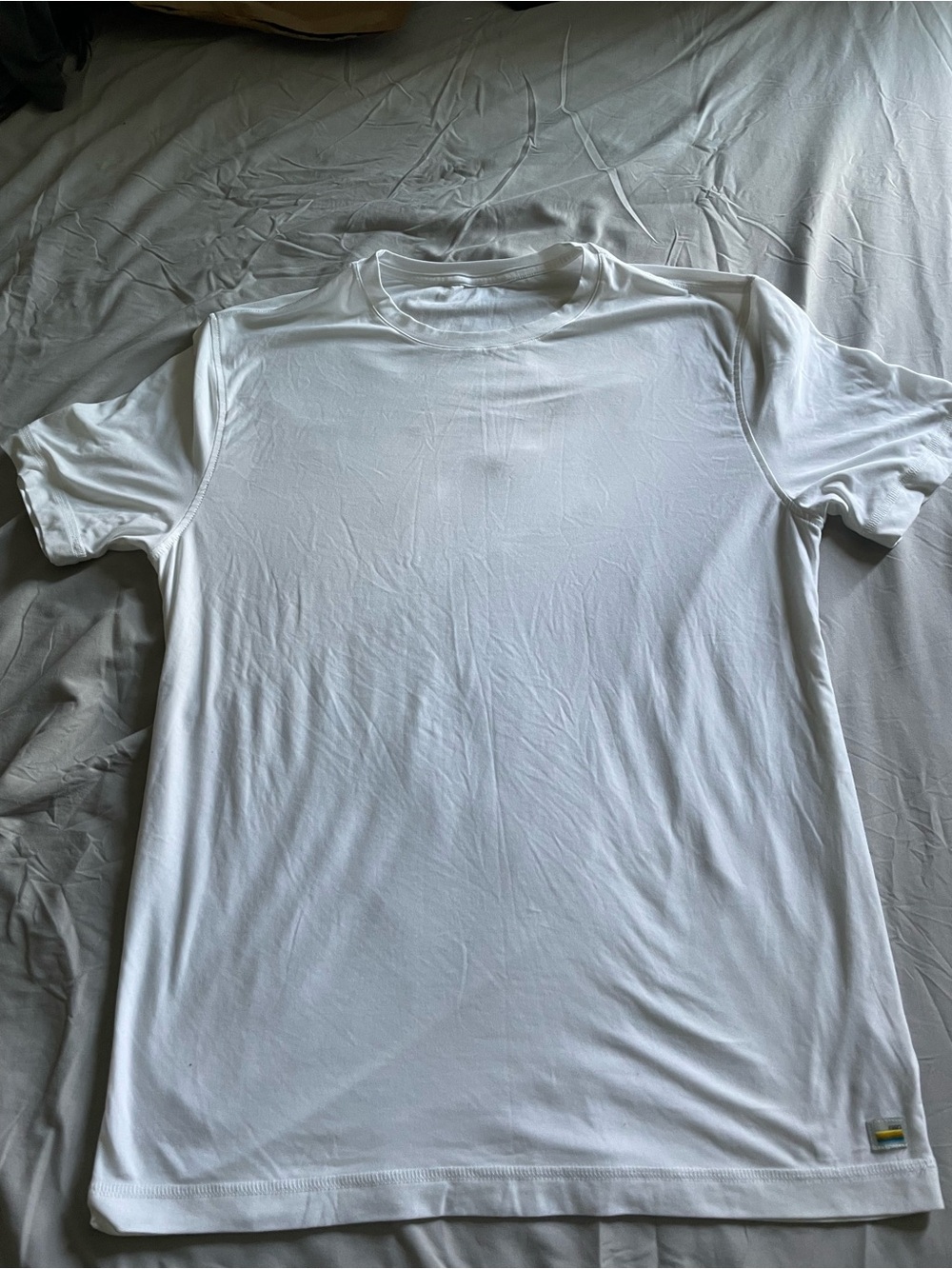 Vuori Men’s Strato Tech Tee - size Medium - White